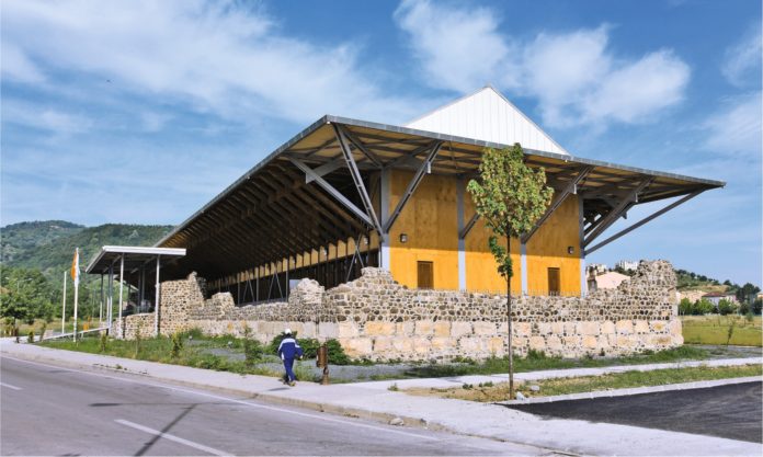 Gölcük Kazıklı Kervansarayı