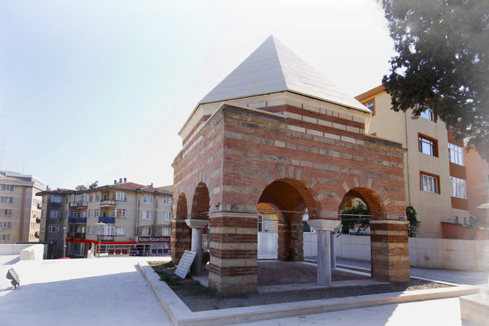 Gebze Malkoçoğlu Mehmet Bey Türbesi